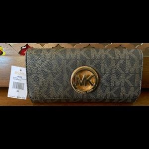 Michael Kors Bags - NWT Michael Kors FULTON Wallet Michael Kors Bags - NWT Michael Kors FULTON Wallet